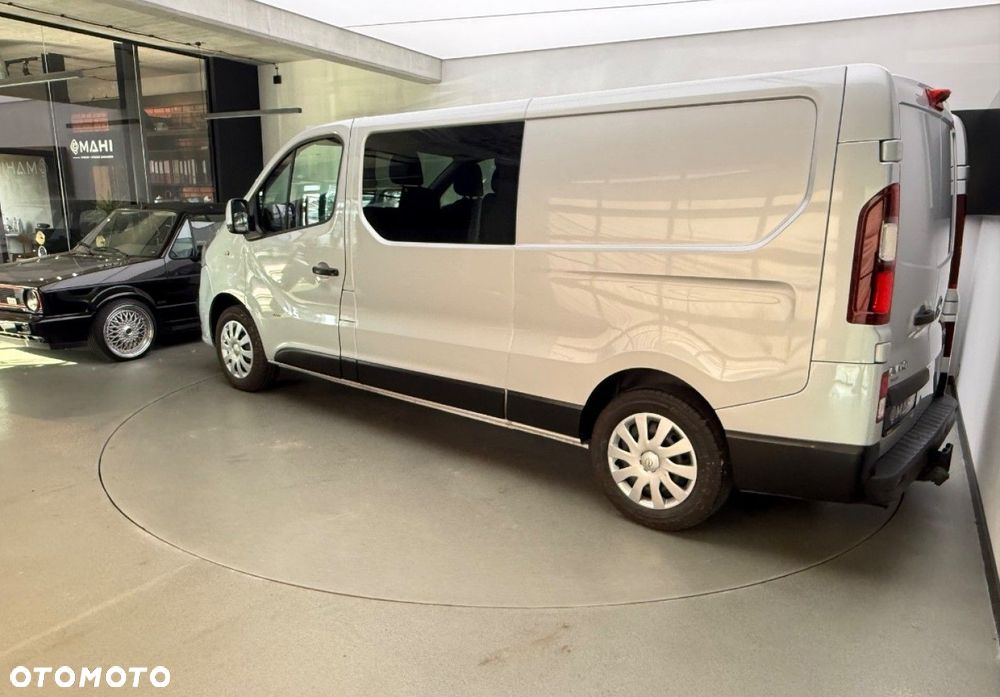 Opel Vivaro - 8