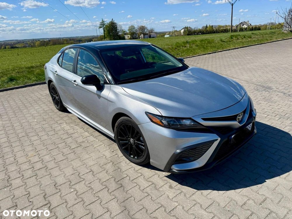 Toyota Camry - 6