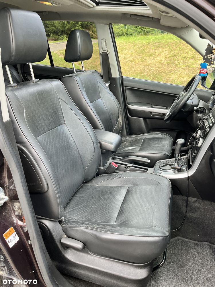 Suzuki Grand Vitara 2.4 De Luxe - 20