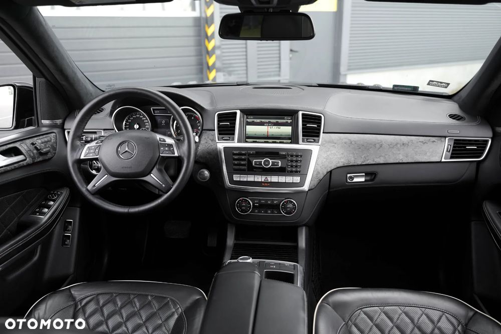 Mercedes-Benz GL - 33