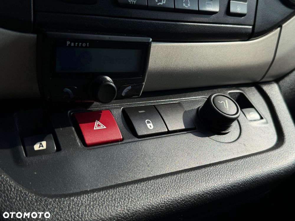 Citroën Berlingo e-HDi 90 FAP EGS6 Multispace Exclusive - 27