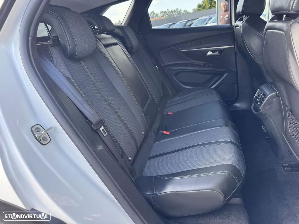 Peugeot 3008 1.2 PureTech Allure Pack - 59