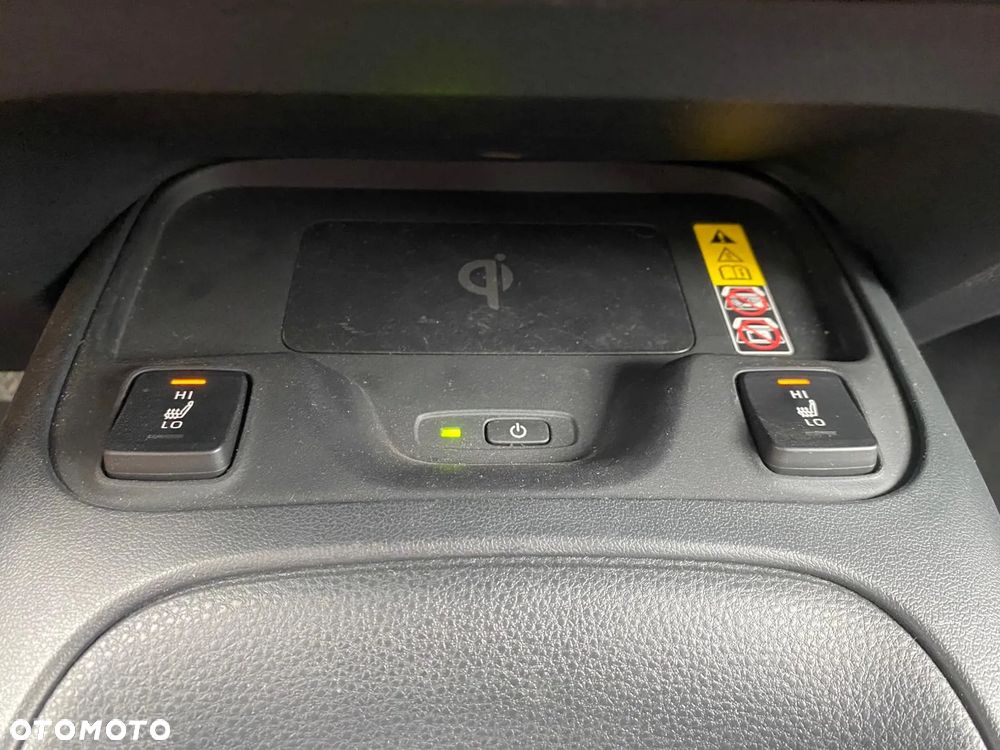 Toyota Corolla 1.8 Hybrid Comfort - 34