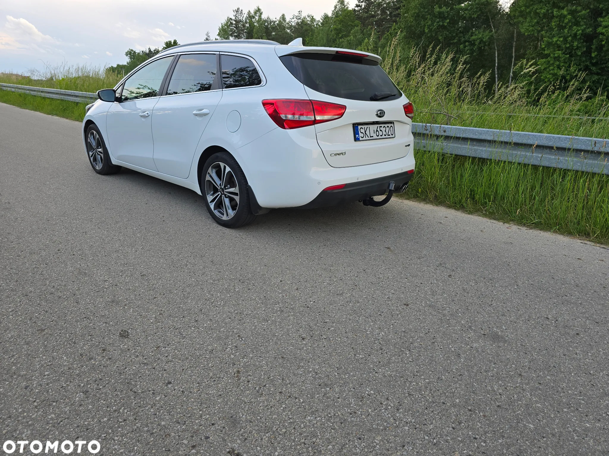 Kia Ceed 1.6 CRDi SCR GT-Line - 23