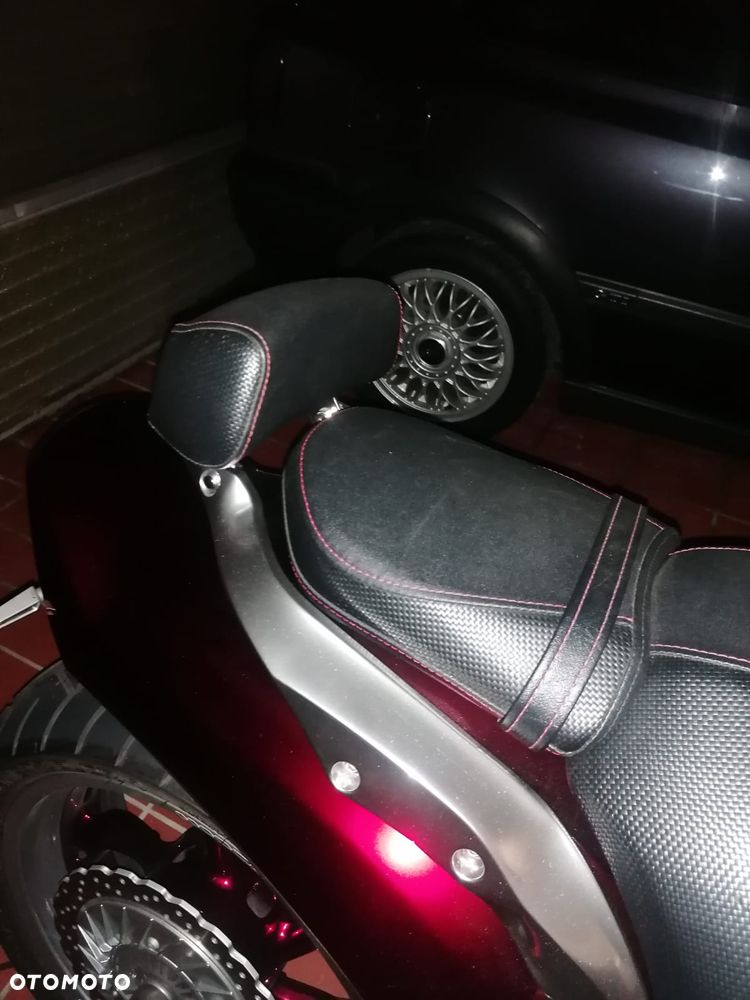 Yamaha V-MAX - 16