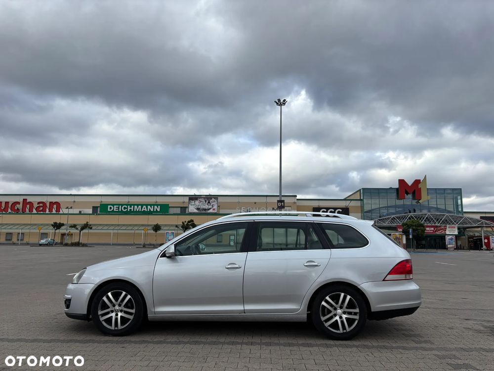 Volkswagen Golf V 1.9 TDI DPF BlueMot Comfortline - 35