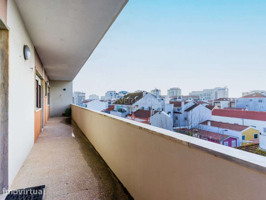Apartamento T3 - áreas generosas e excelente localização - 500m praia - Grande imagem: 2/47