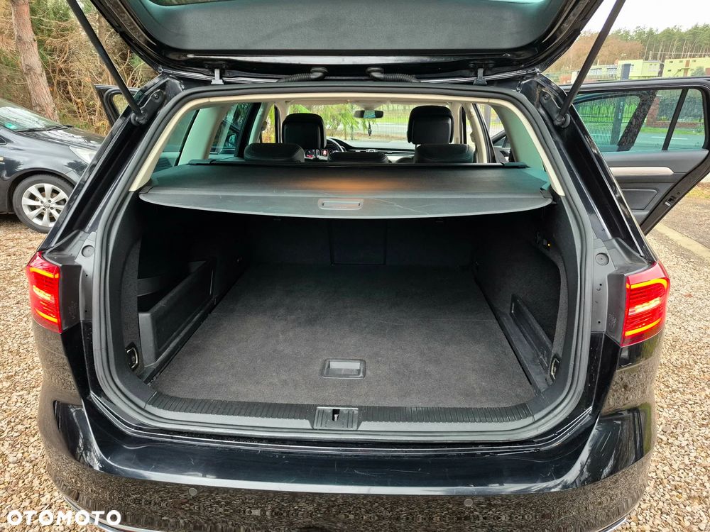 Volkswagen Passat 2.0 TDI SCR (BlueMotion Tech) 4Motion D Highline - 29