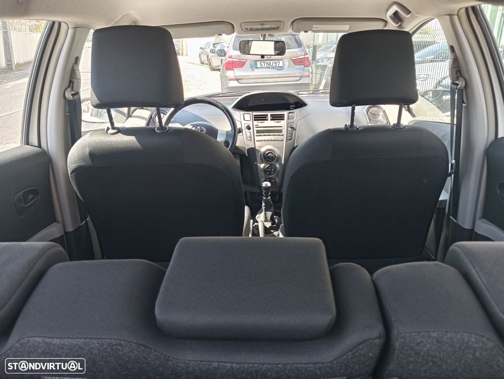 Toyota Yaris 1.4 D-4D ACtive - 15