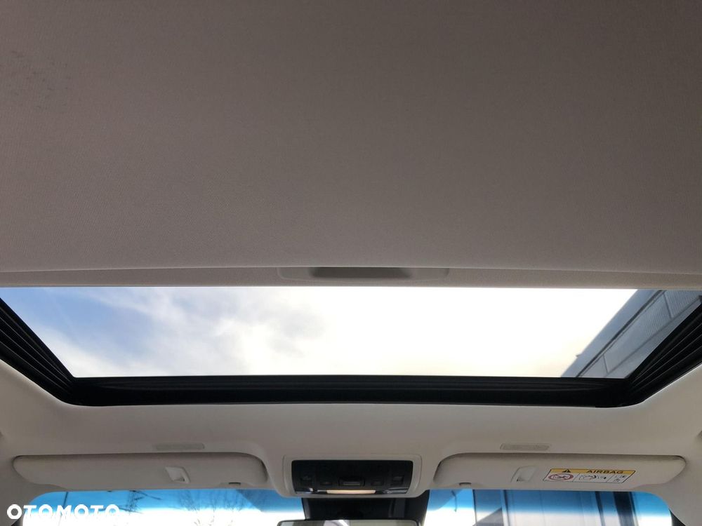 Lexus ES 300h F Sport Design - 20