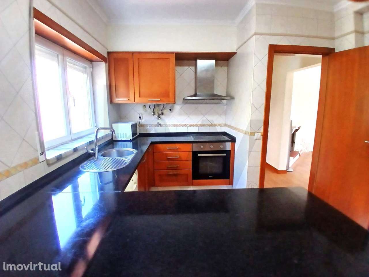 Moradia T3 em Santa Barbara Lourinhã  O Refúgio Perfeito entre o Camp - Grande imagem: 3/38