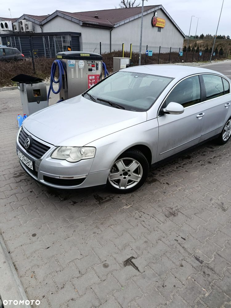 Volkswagen Passat 2.0 TDI Trendline - 1