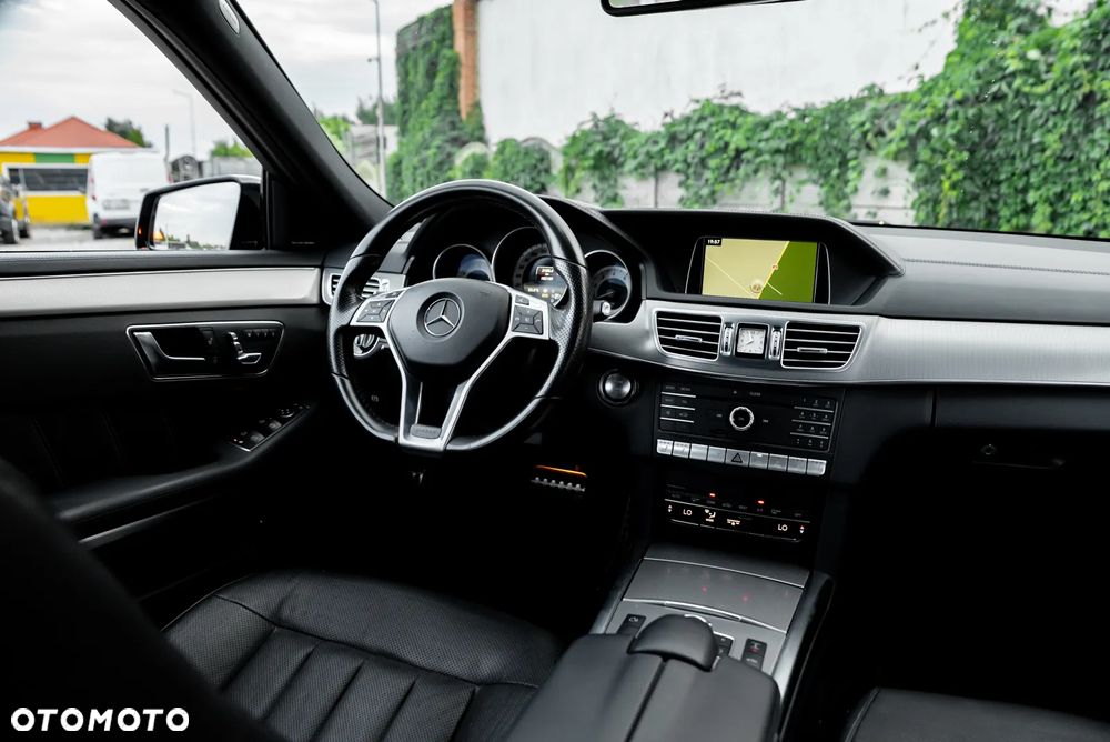 Mercedes-Benz Klasa E 400 4Matic 7G-TRONIC Avantgarde - 23