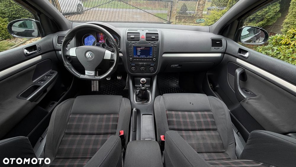 Volkswagen Golf 2.0 GTI - 8