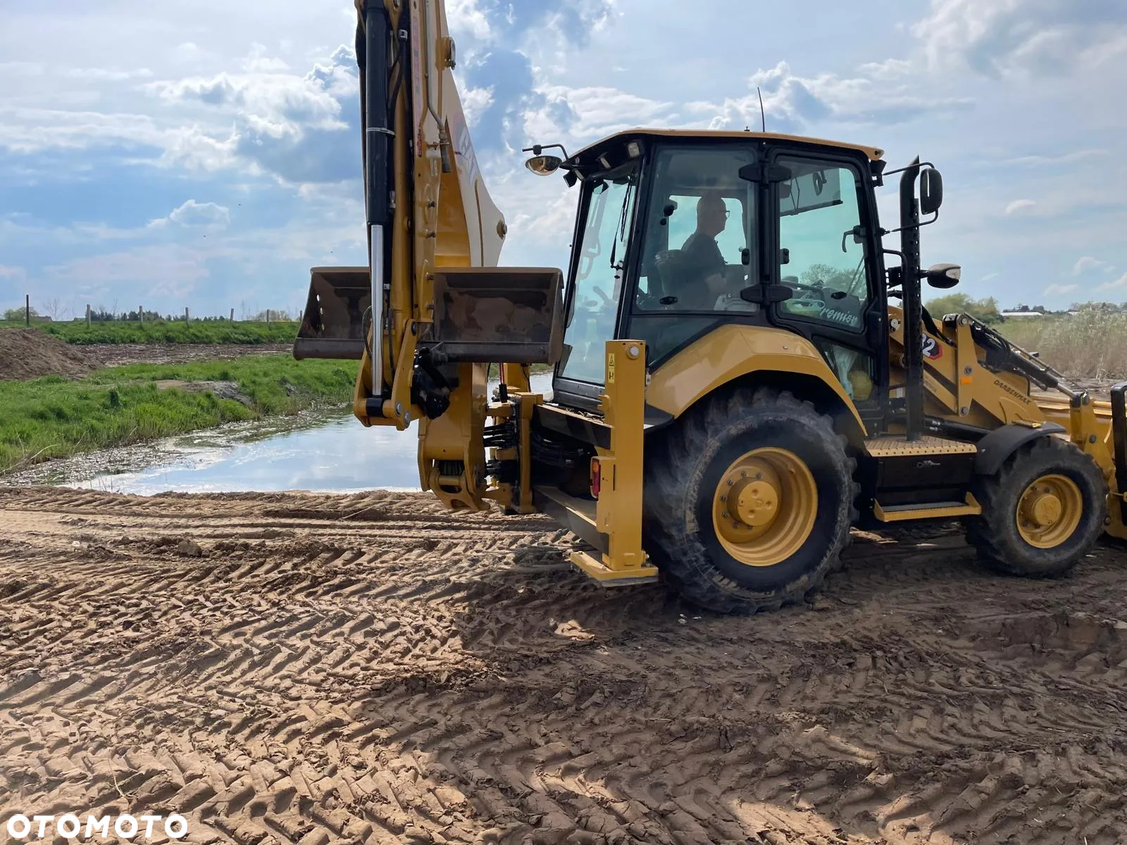 Caterpillar 432F 2 - 7