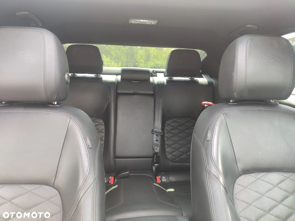 Jaguar XE P250 S - 17