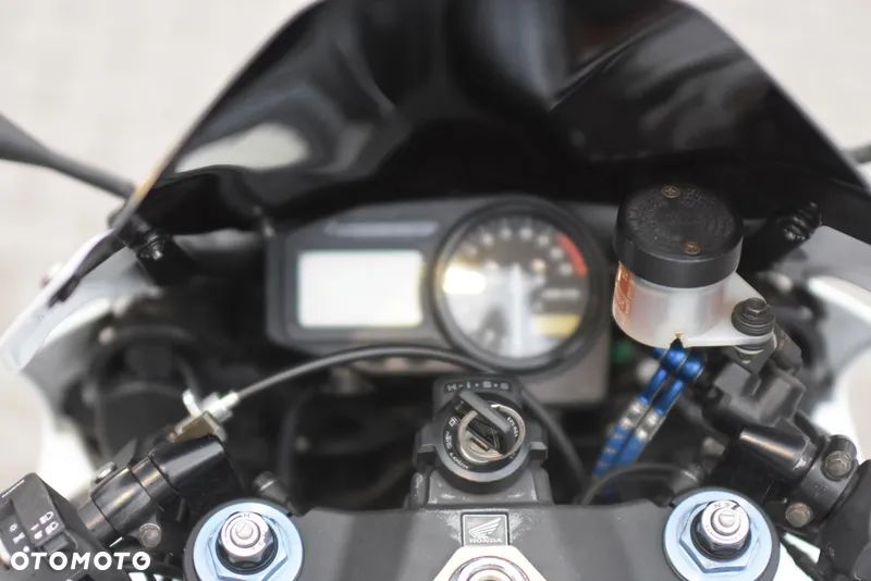 Honda CBR - 38