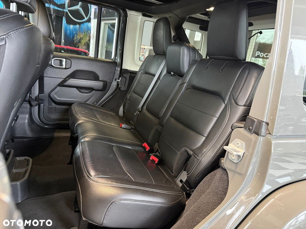 Jeep Wrangler - 13