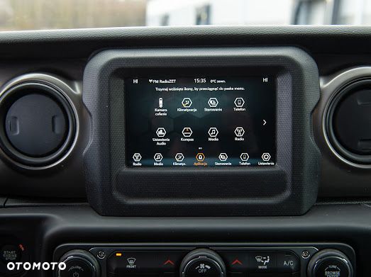 Jeep Wrangler - 24