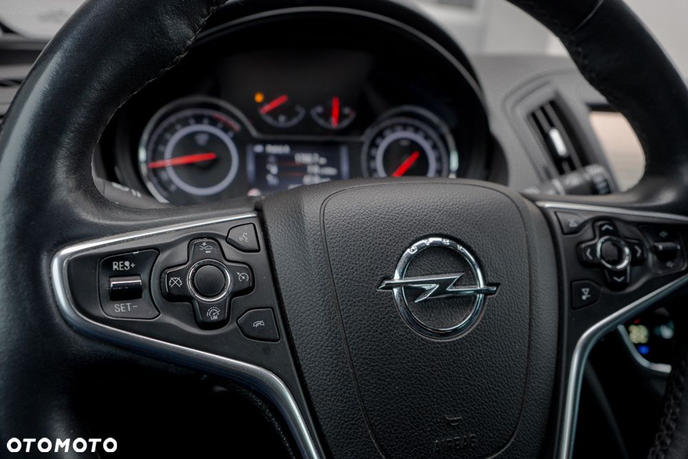 Opel Insignia 1.4 T Cosmo S&S - 17