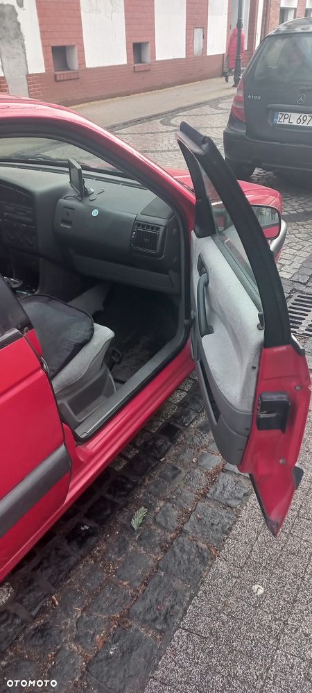 Volkswagen Passat 1.9 TD CL - 6