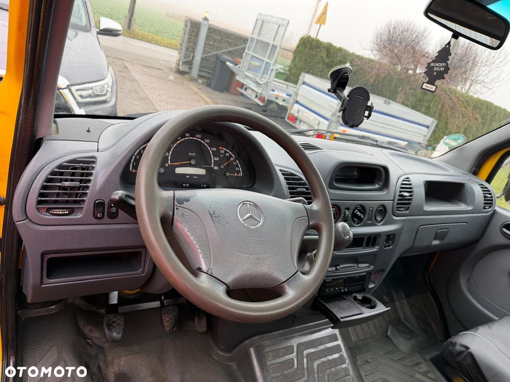 Mercedes-Benz Sprinter - 2