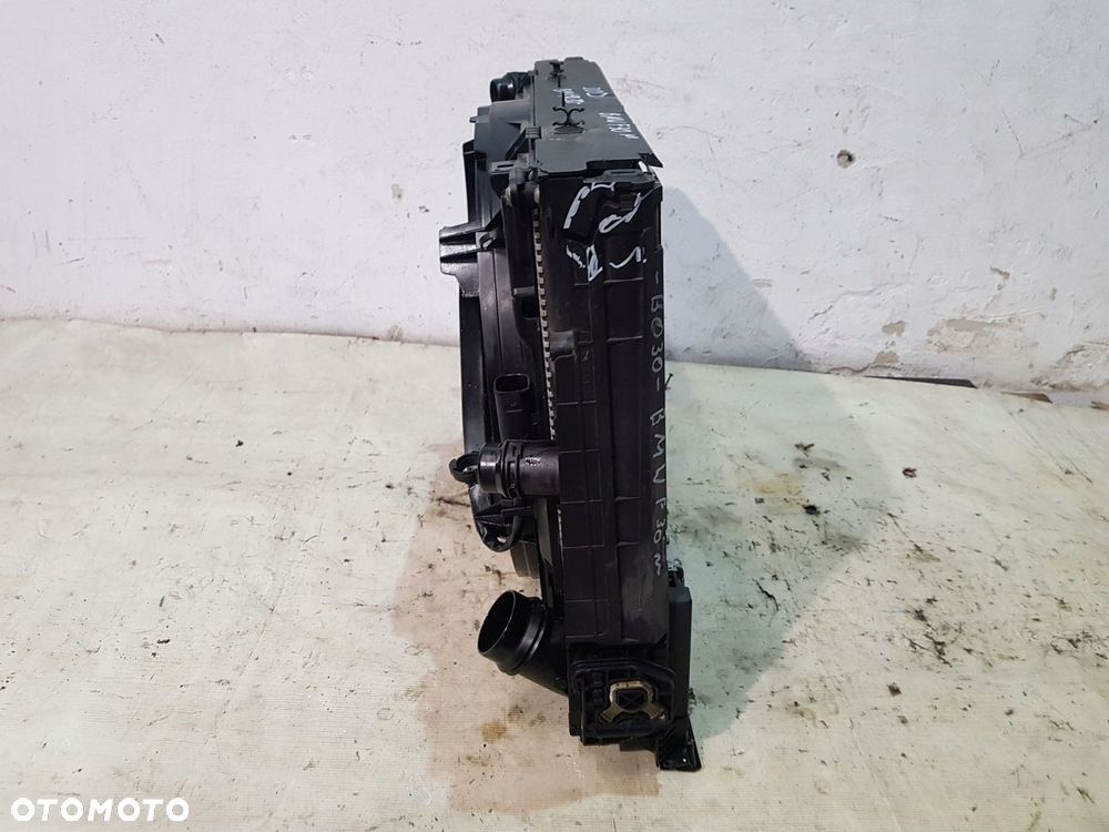 KOMPLET CHŁODNIC WENTYLATOR 8507422 BMW F30 F31 EU 14r 3.0D - 8