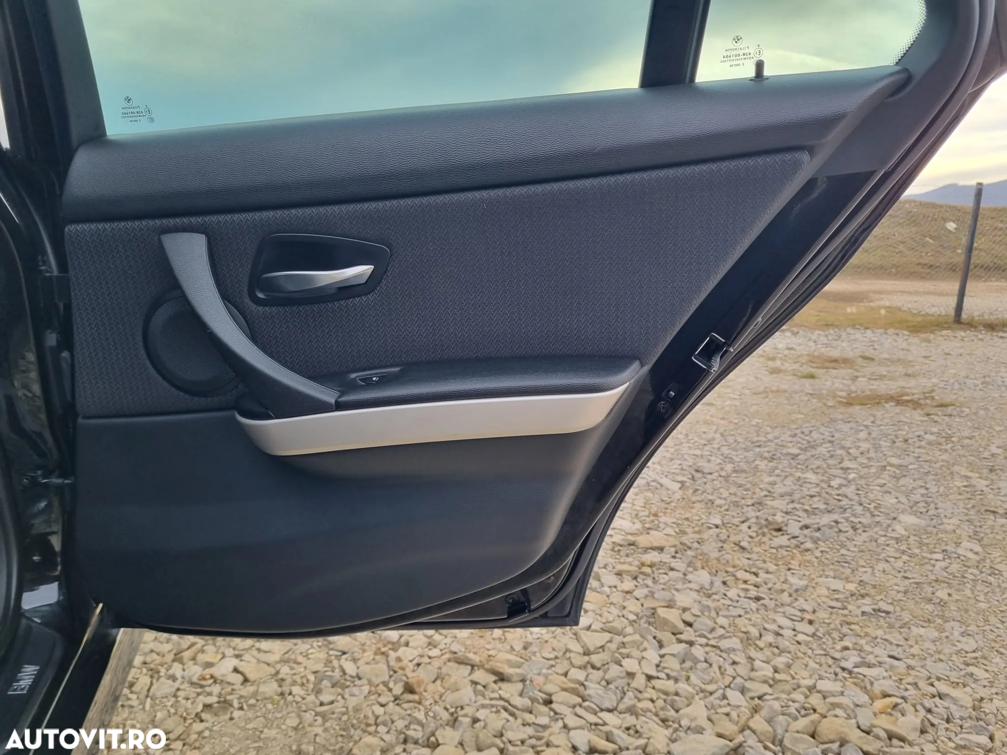BMW Seria 3 320d DPF Touring - 35