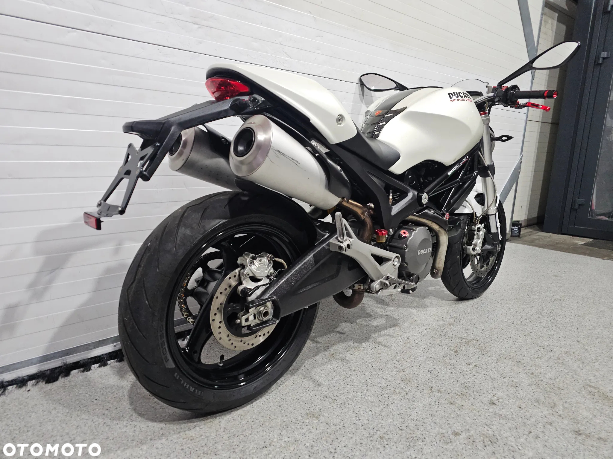 Ducati Monster - 23