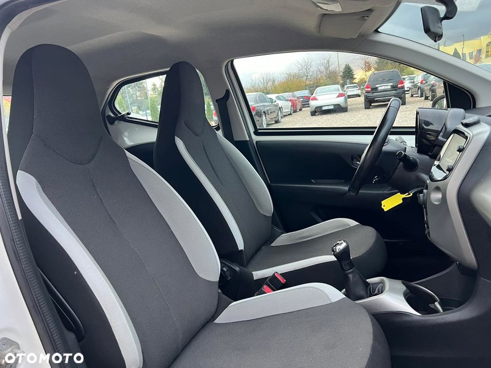 Toyota Aygo x-clusive Style Selection - 25