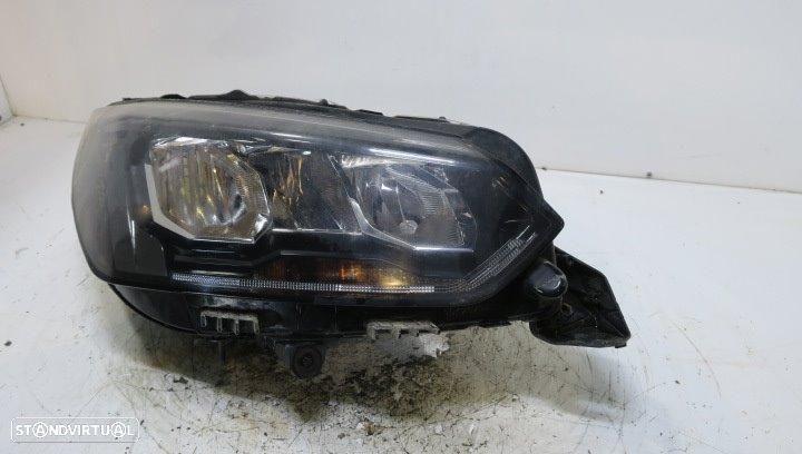FAROL DIREITO PEUGEOT 2008 P1 - 1