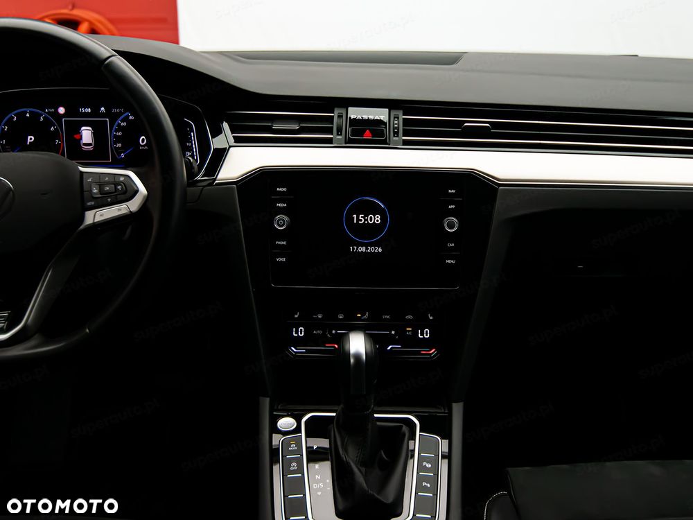 Volkswagen Passat - 17