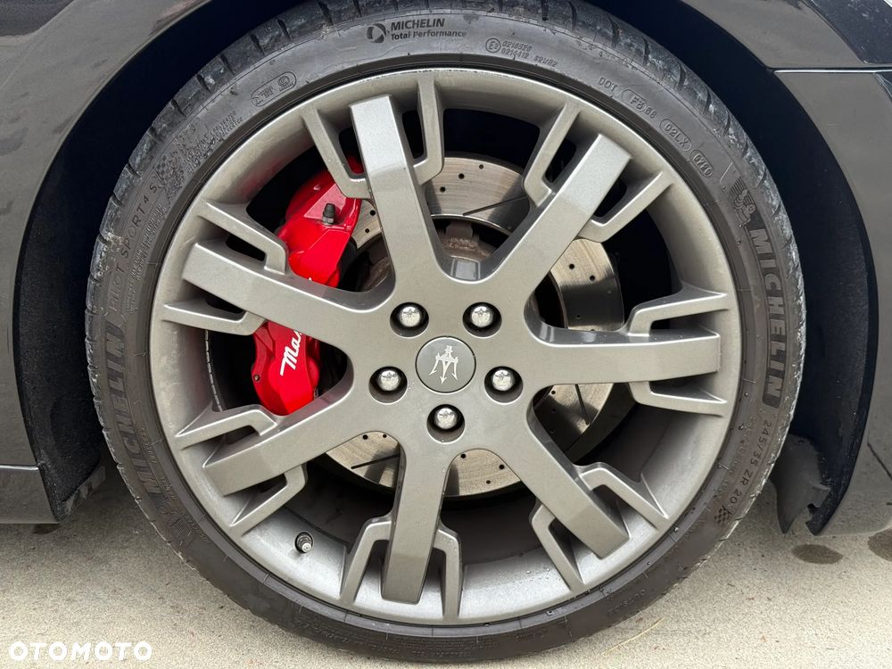 Maserati GranTurismo - 18