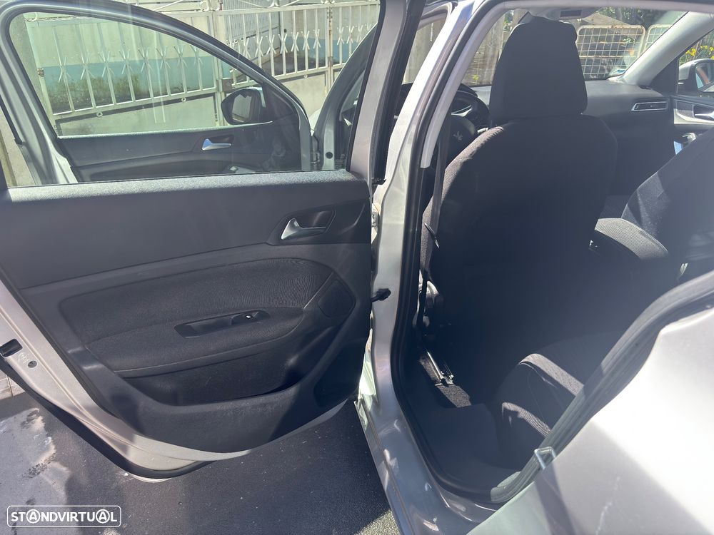 Peugeot 308 1.6 e-HDi Active J17 - 11