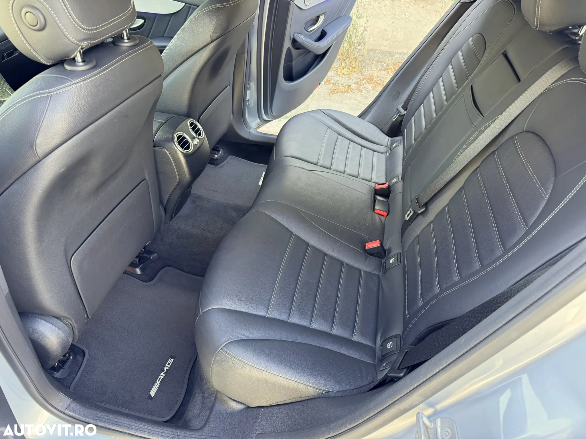 Mercedes-Benz GLC Coupe 300 de 4Matic 9G-TRONIC AMG Line - 10