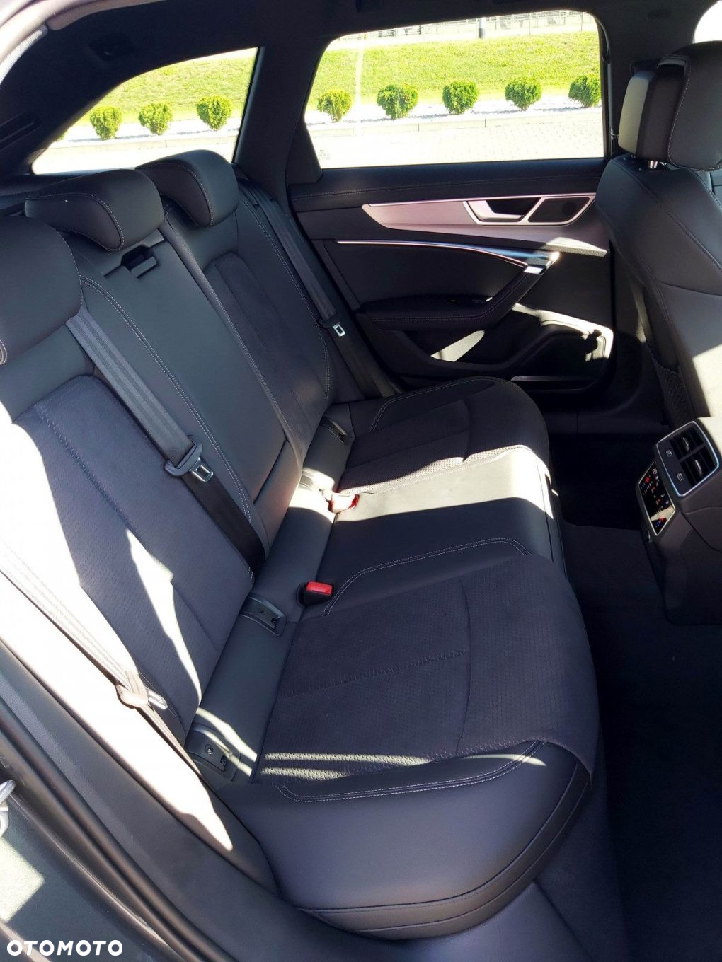 Audi A6 - 12