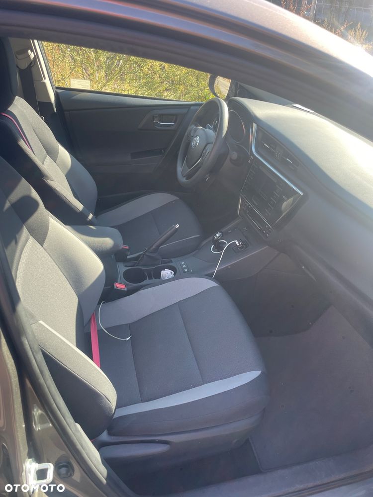 Toyota Auris - 9