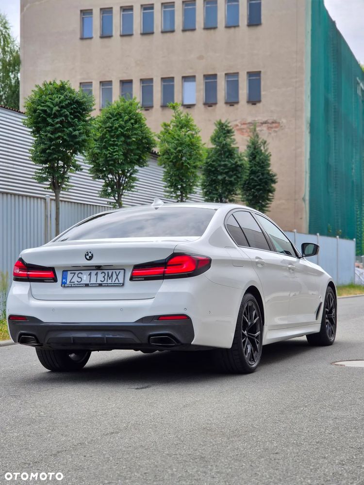 BMW Seria 5 520d MHEV M Sport sport - 2