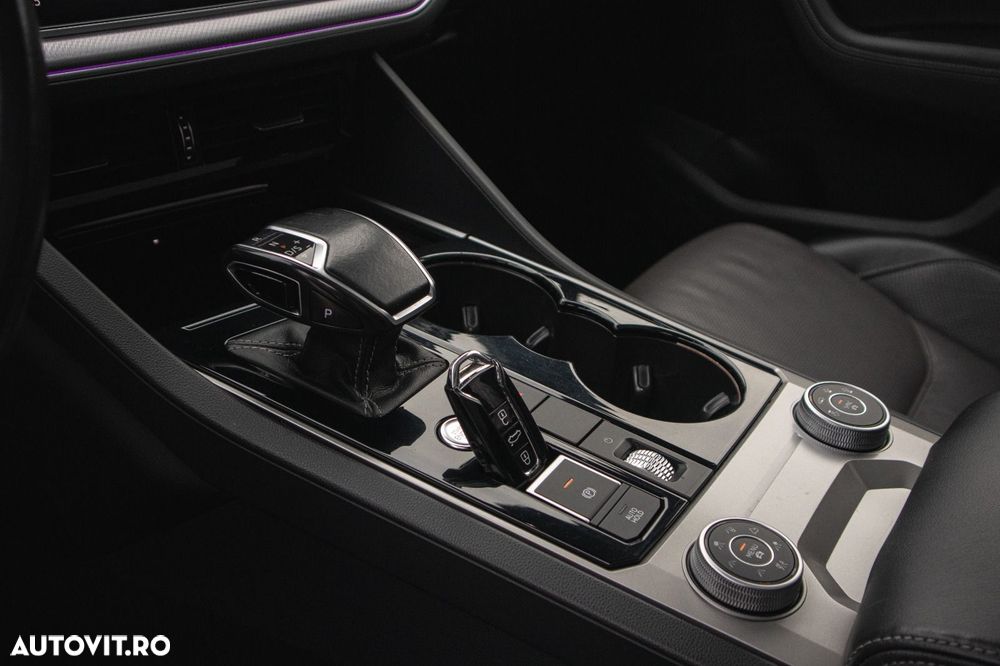 Volkswagen Touareg V6 TDI SCR 4Motion Aut. R-Line FINAL EDITION - 8