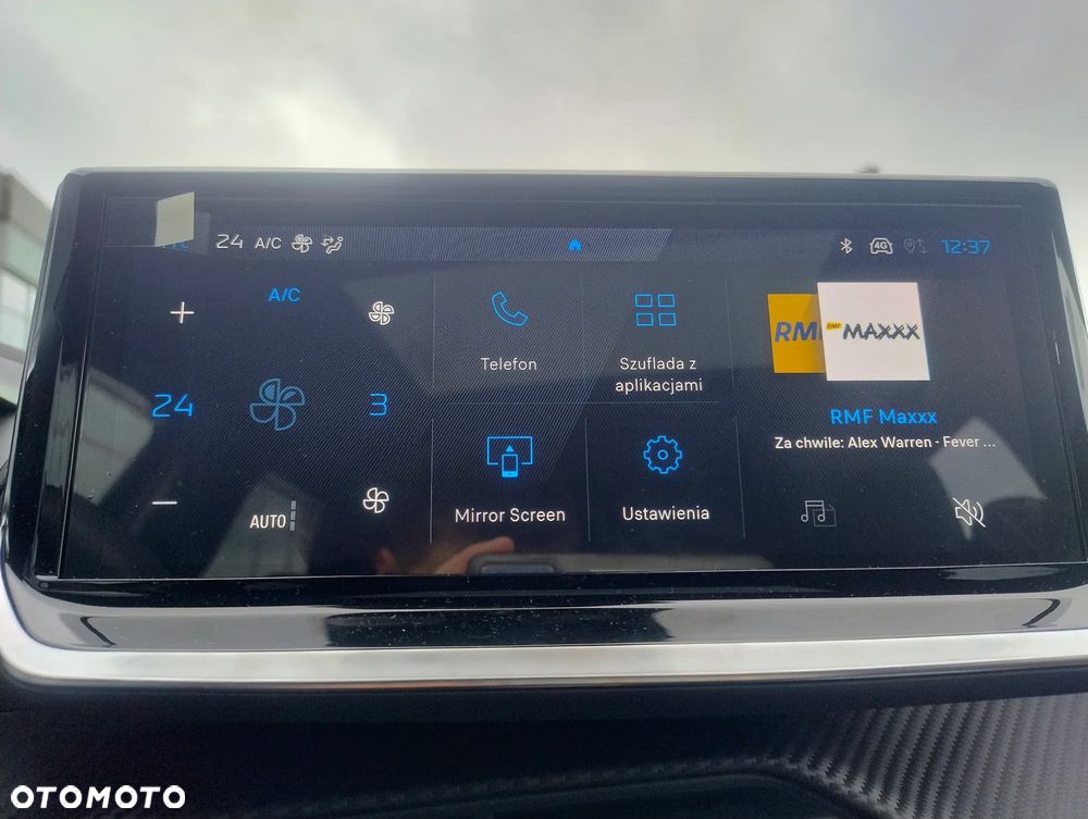 Peugeot 2008 PureTech mHEV Allure e-DCS6 - 12