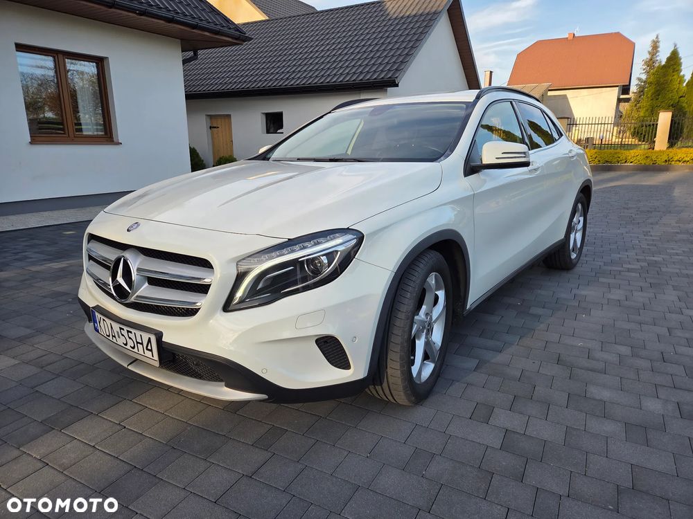 Mercedes-Benz GLA - 1