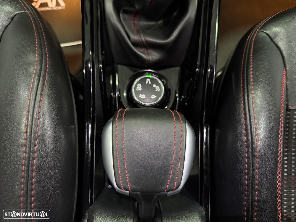 Peugeot 2008 PureTech 110 Stop&Start GT-Line Edition - 10