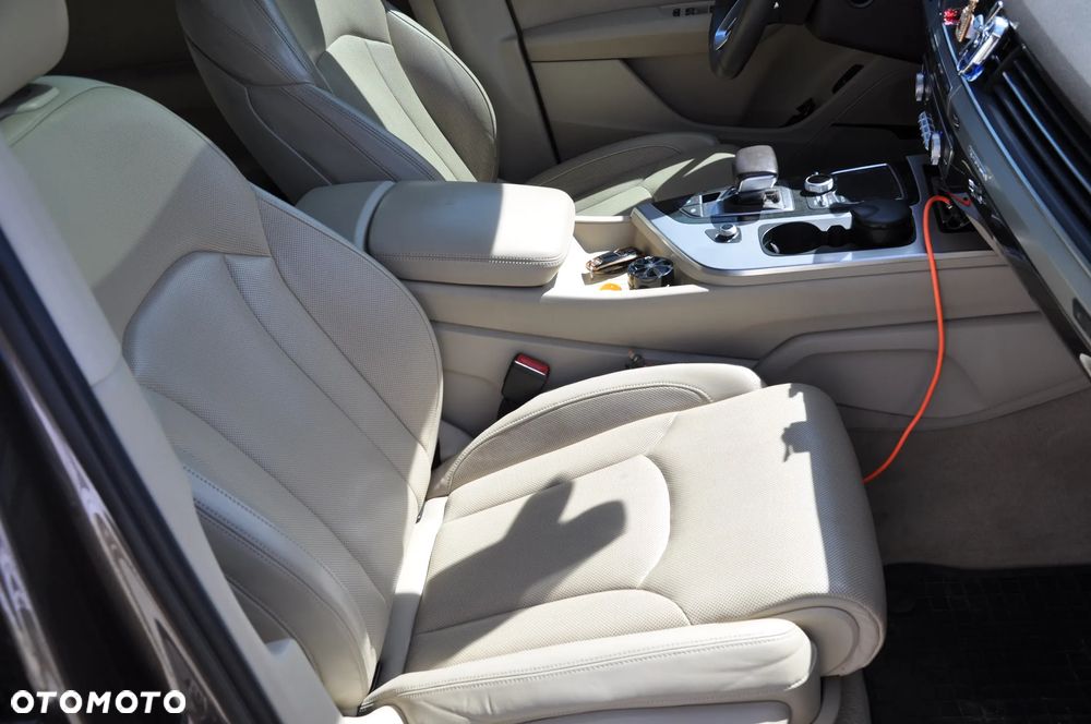 Audi Q7 3.0 TDI Quattro Tiptronic - 16