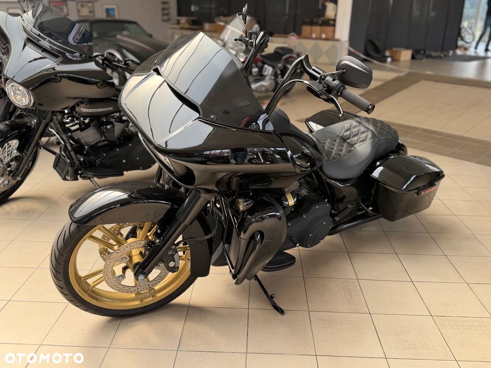 Harley-Davidson Touring Road Glide - 3