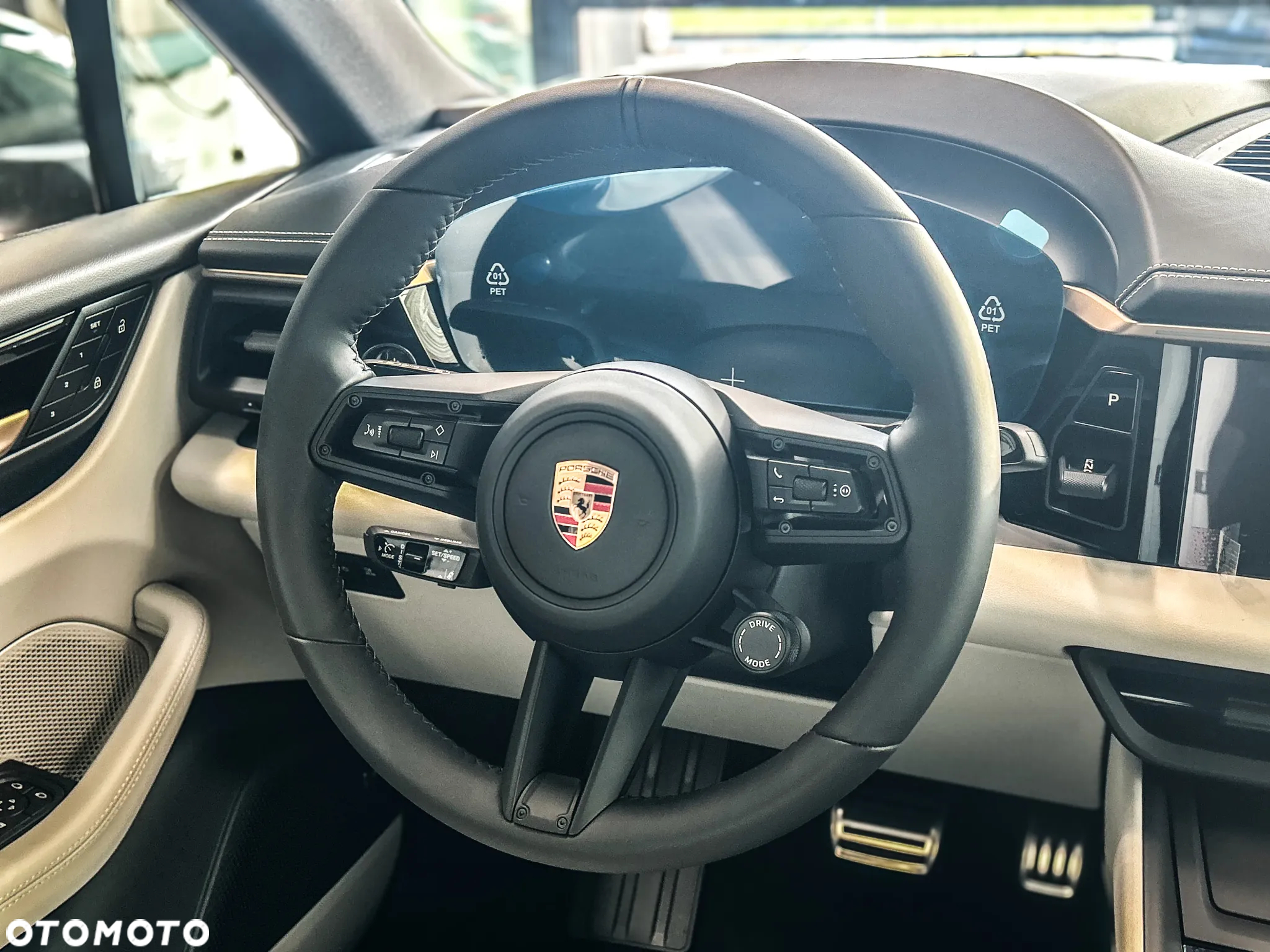 Porsche Macan - 10