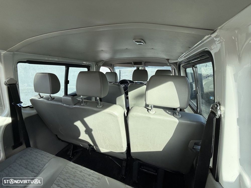 VW Transporter Transport 2.0 TDi 114 Extra AC T.Crianças BlueMotion - 11