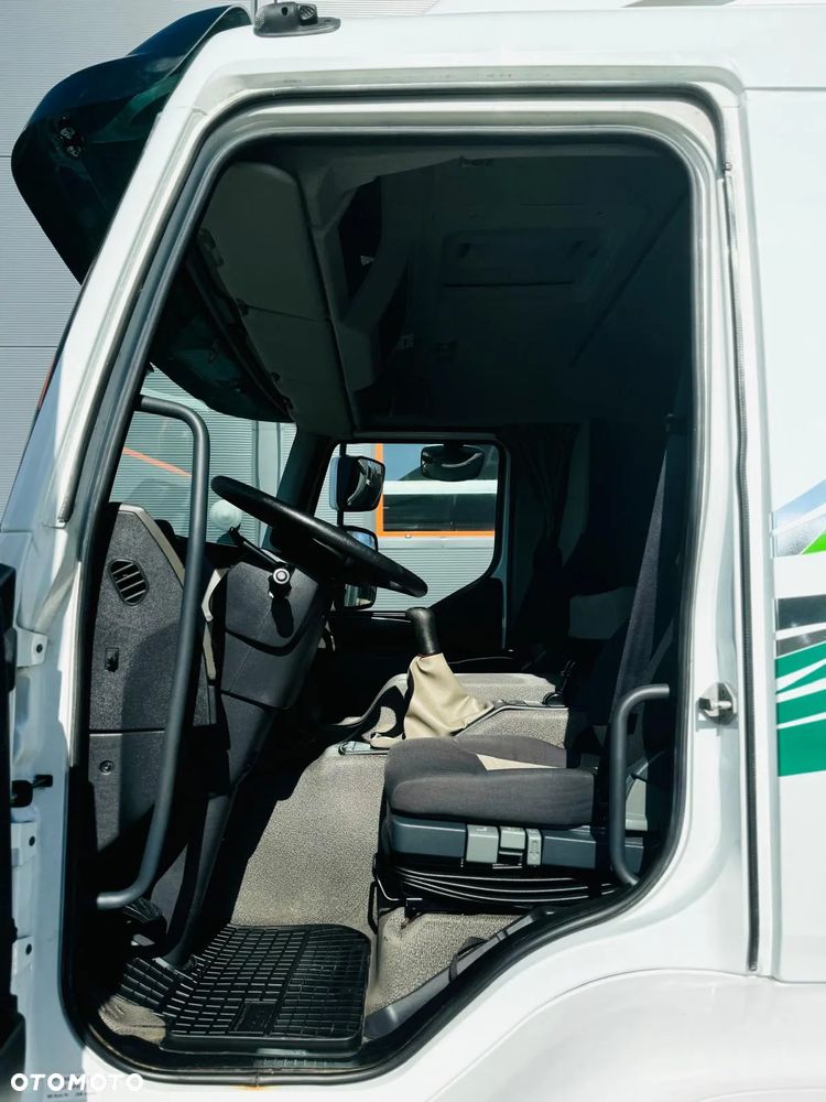 Renault Renault Renault Premium 18.270 DXI E5 / kontener z winda / org. 187000km !!! / sypialka / na podz. Volvo - 24