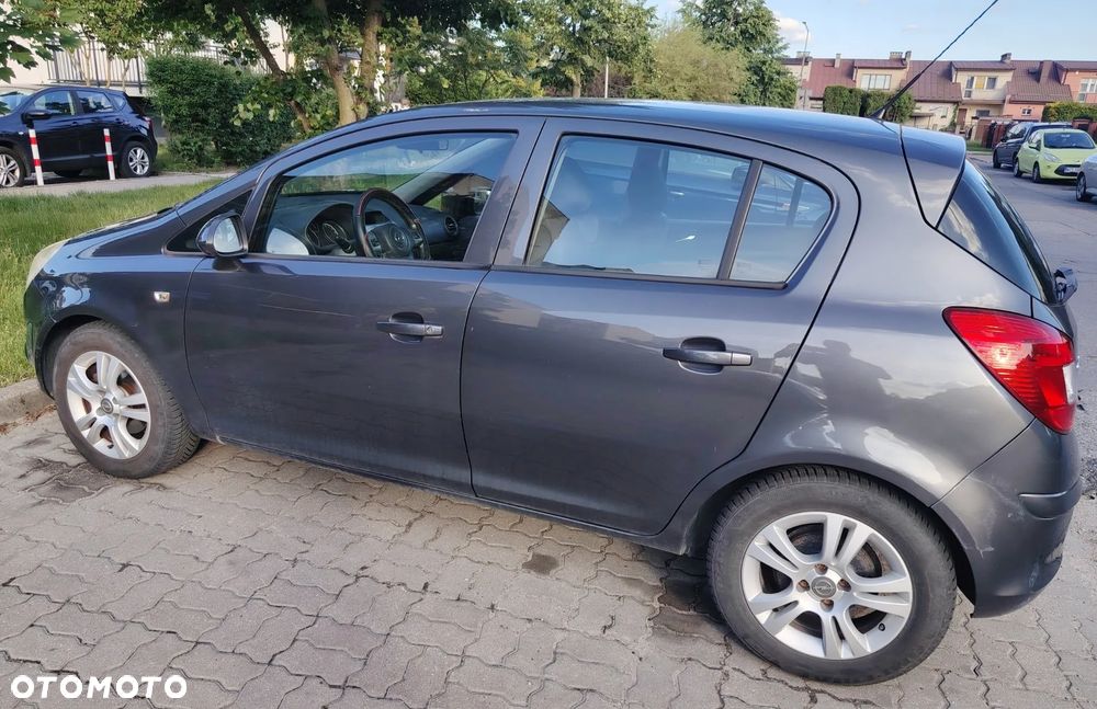 Opel Corsa 1.4 16V Enjoy - 3