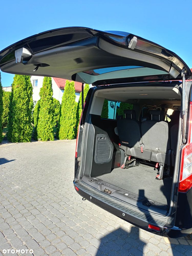 Ford Tourneo Custom - 11