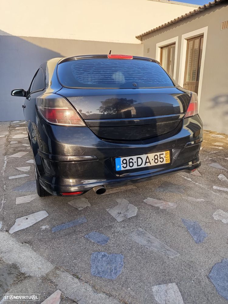 Opel Astra GTC - 4